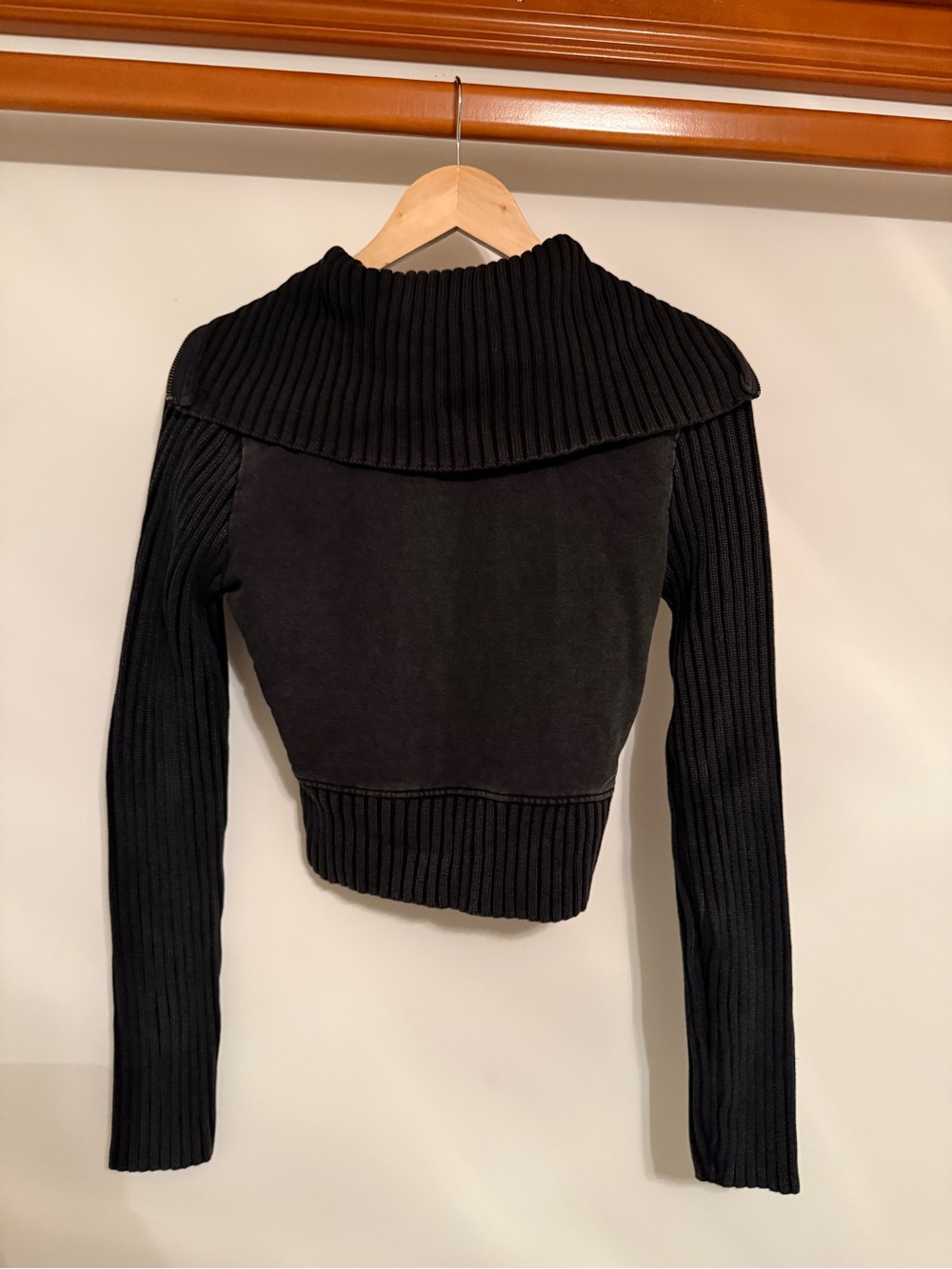 BDG - Thea Ribbed Funnel Neck Track Top 👯‍♀️ - Picture 4 of 4